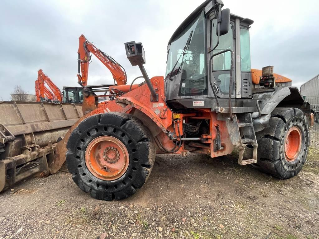 Hitachi ZW 180-5 Naudoti ratiniai krautuvai