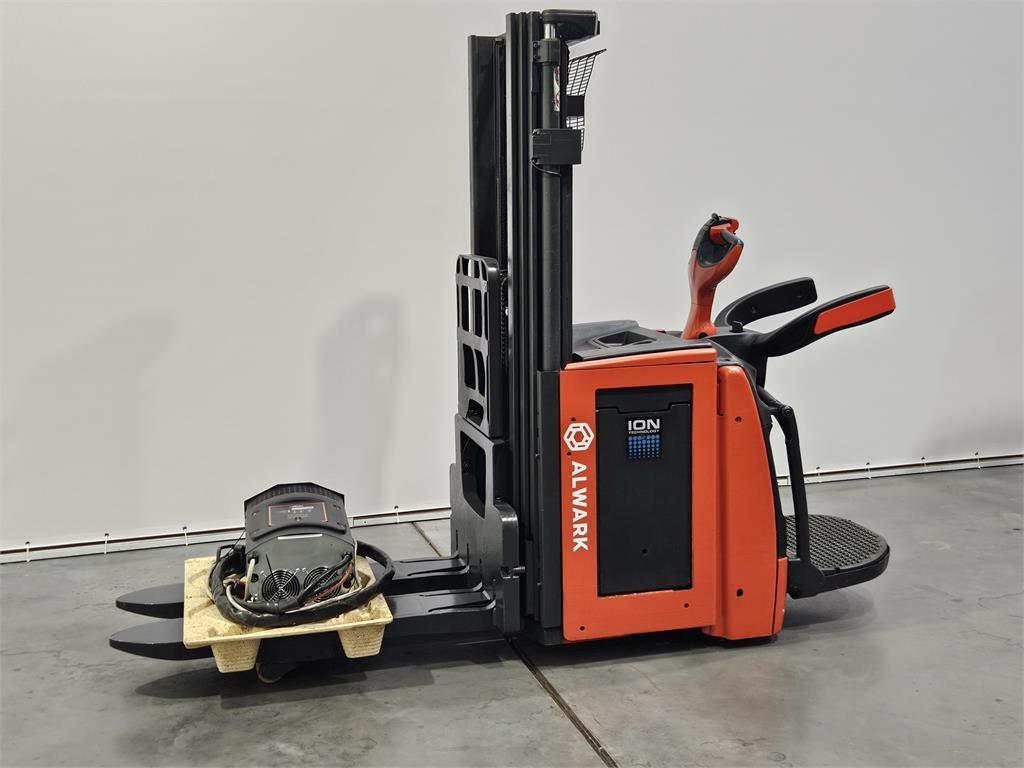 Linde L20AP Rankiniai padėklų rietuvai