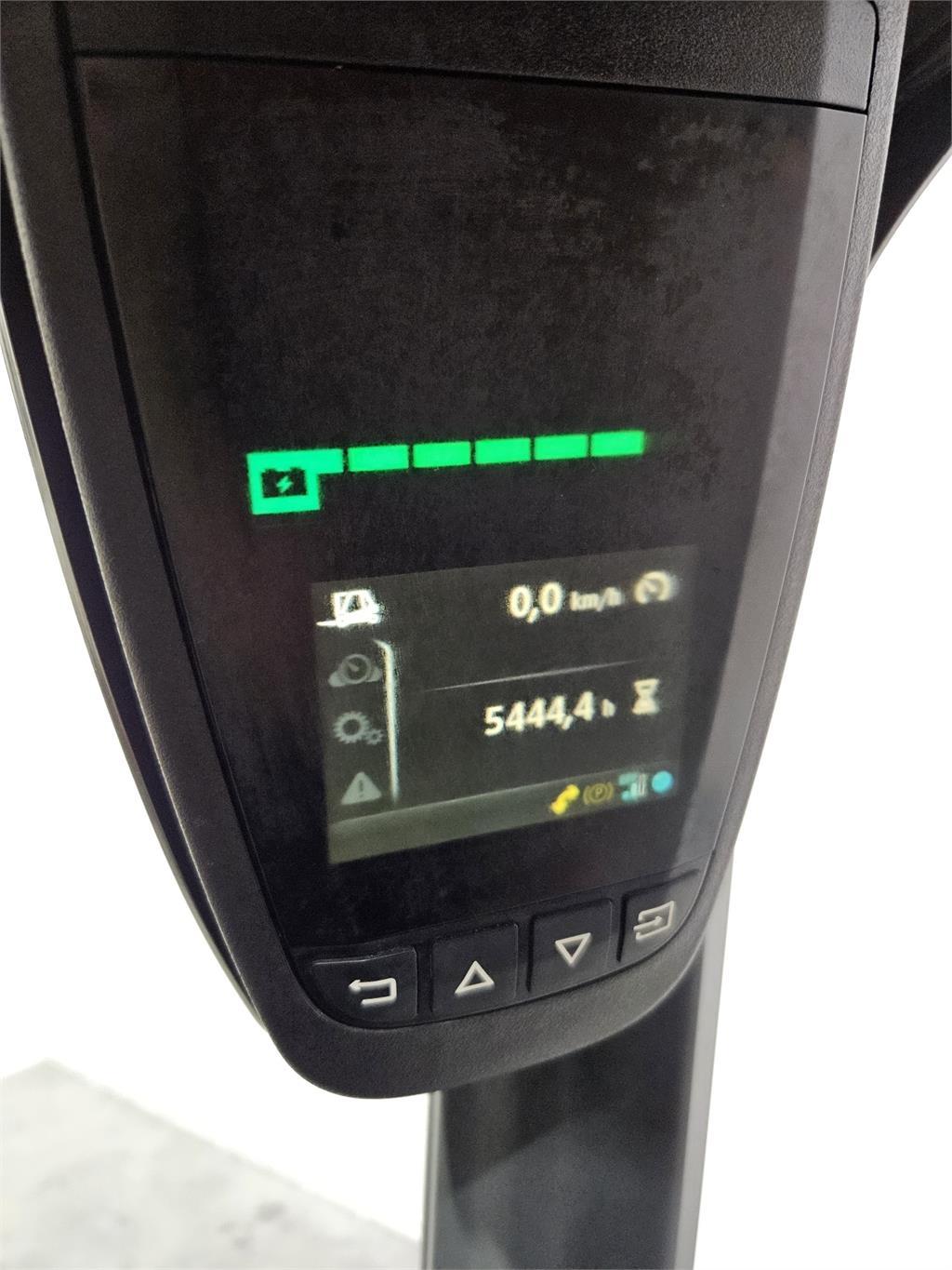 Linde E16 Elektriniai šakiniai krautuvai