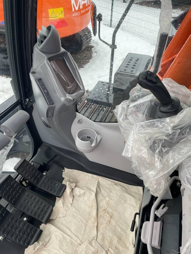 Hitachi ZX 130-6 Vikšriniai ekskavatoriai