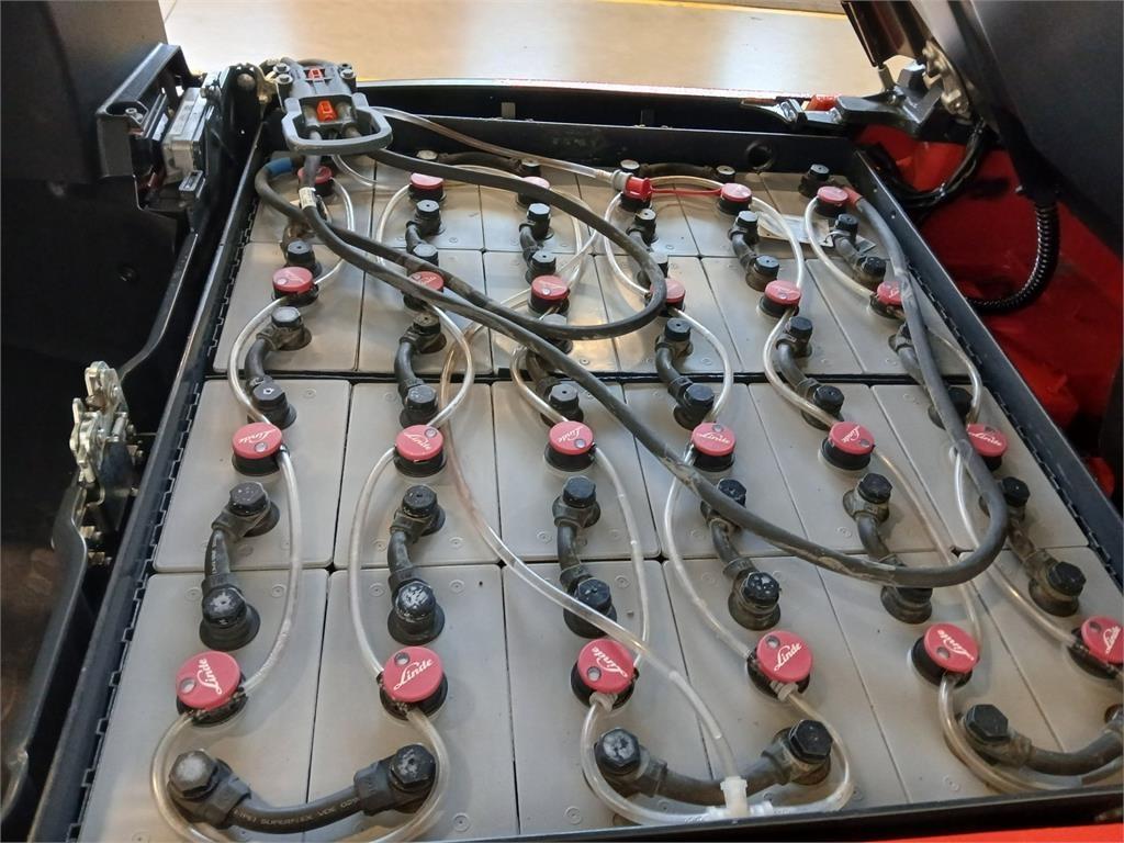 Linde E20L Elektriniai šakiniai krautuvai