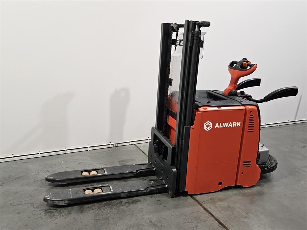 Linde L12AP Savaeigiai rietuvai